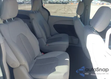 2018 Chrysler Pacifica Hybrid Touring Plus z USA, uszkodzony, nr VIN 2C4RC1H72JR332955